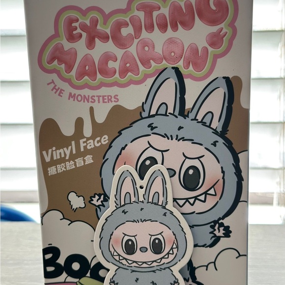 Brand new Pop Mart Exciting Macarons - Sea Salt Coconut. - Picture 4 of 4